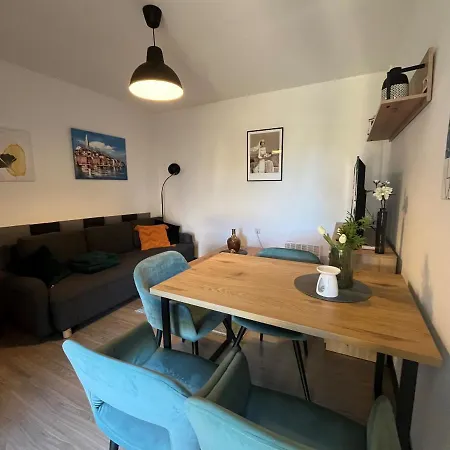 Summer Escape With Free Street Parking Apartment Rovinj