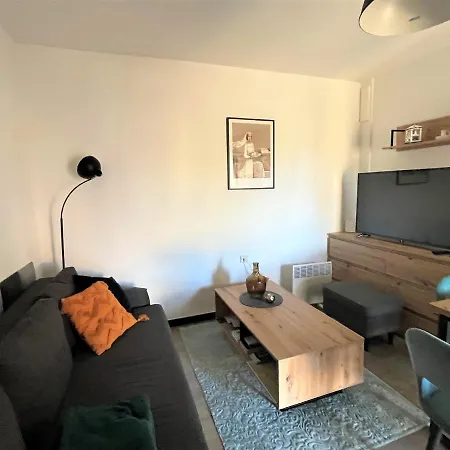 Summer Escape With Free Street Parking Apartment Rovinj