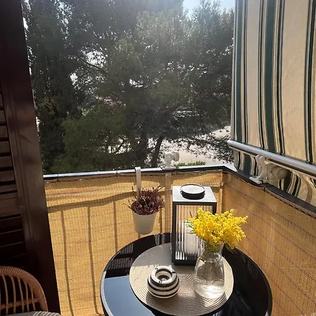 Summer Escape With Free Street Parking * Rovinj